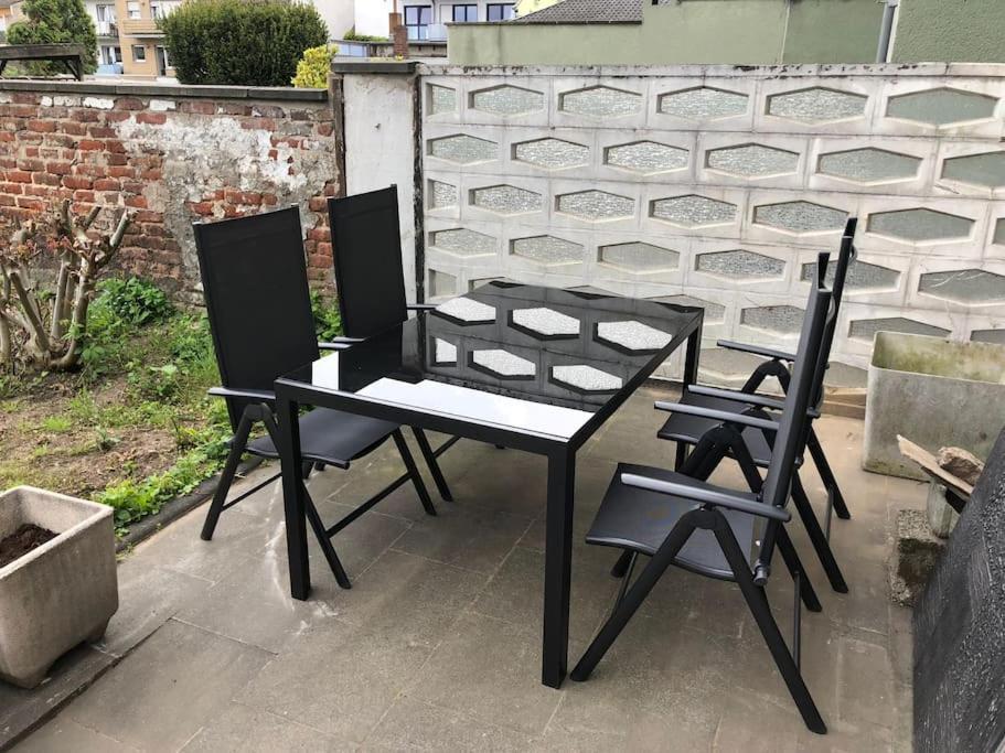 Charmante Gartenwohnung Mit Privatem Grossen Garten Köln Kültér fotó