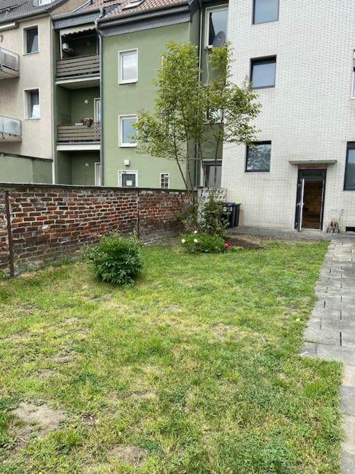 Charmante Gartenwohnung Mit Privatem Grossen Garten Köln Kültér fotó
