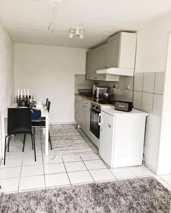 Charmante Gartenwohnung Mit Privatem Grossen Garten Köln Kültér fotó