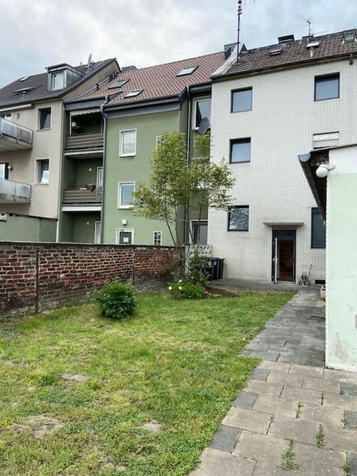 Charmante Gartenwohnung Mit Privatem Grossen Garten Köln Kültér fotó